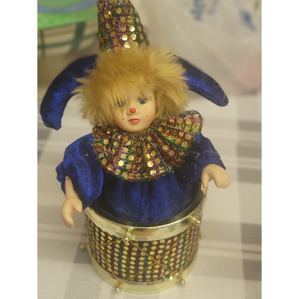 Vintage Clown in Drum Music Box Porcelain Face‎ Sequin Outfit Decor